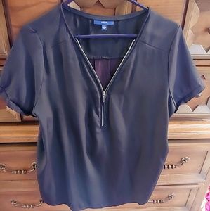 Woman's Apt 9 blouse
